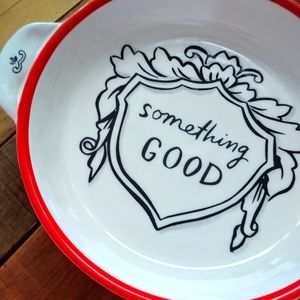 New Anthropologie Molly Hatch Pie Dish